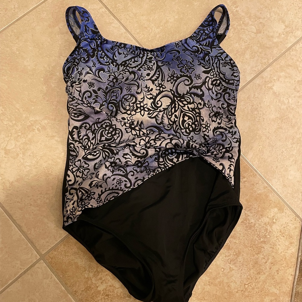 Studio works swimming suit Size 14